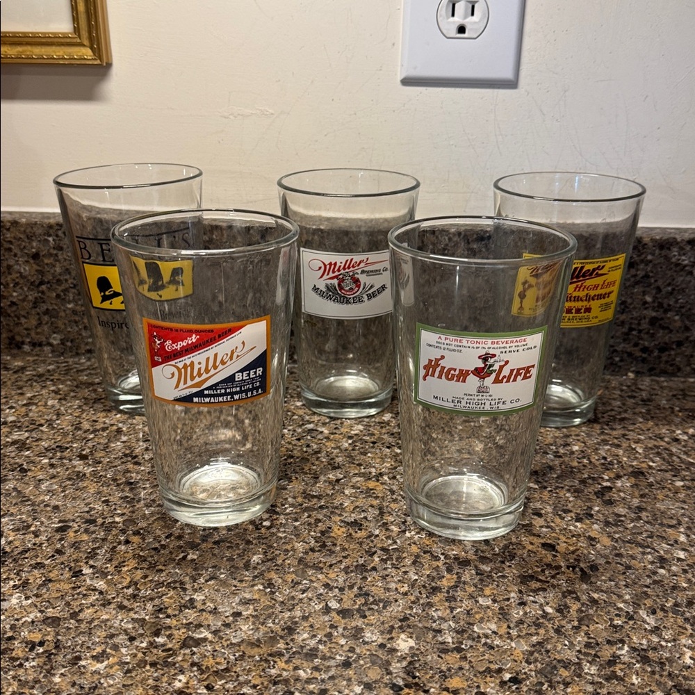 Set of 4 - Vintage Miller and Bell's Brewing - Beer Pilsner Glasses